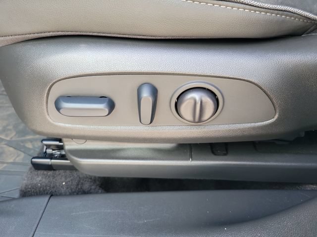 Used 2023 Buick Encore GX Select w/ Sport Touring Package FWD image 23