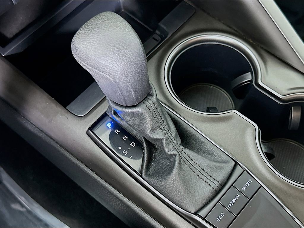 Used 2024 Toyota Camry LE FWD image 30