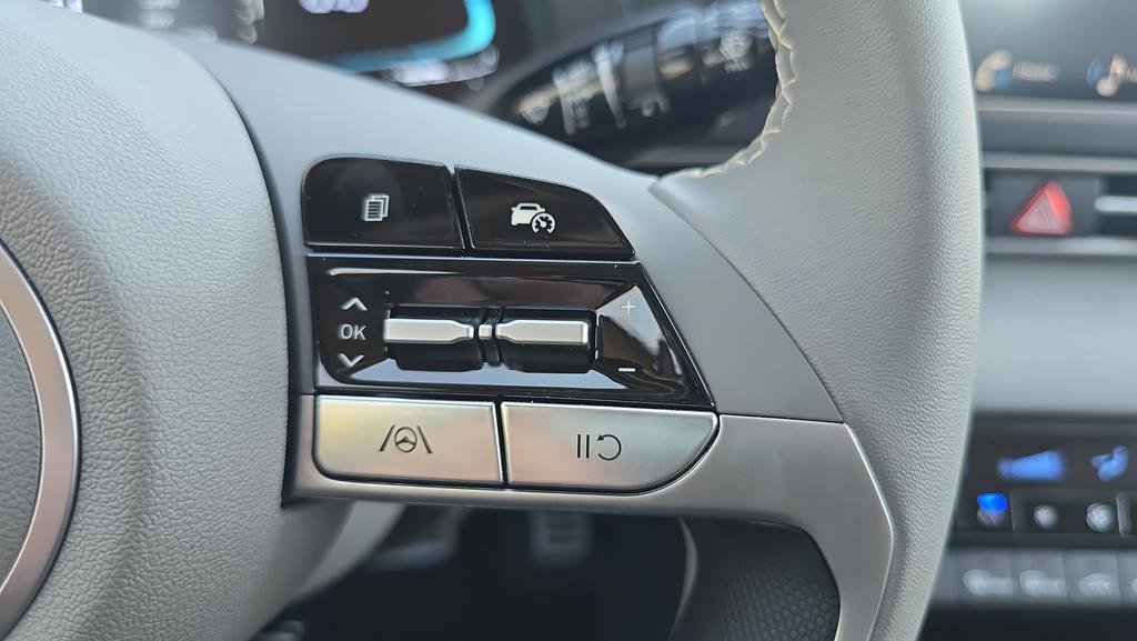 New 2026 Hyundai Elantra Sport FWD image 25