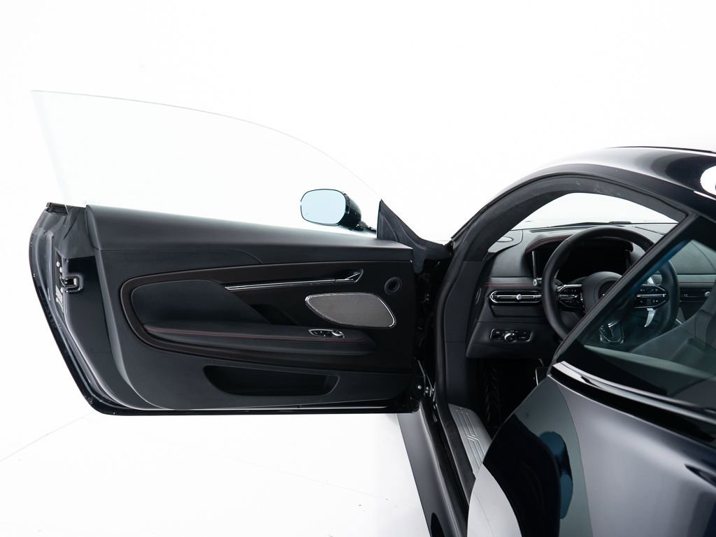 Used 2025 Aston Martin DB12 Coupe image 10