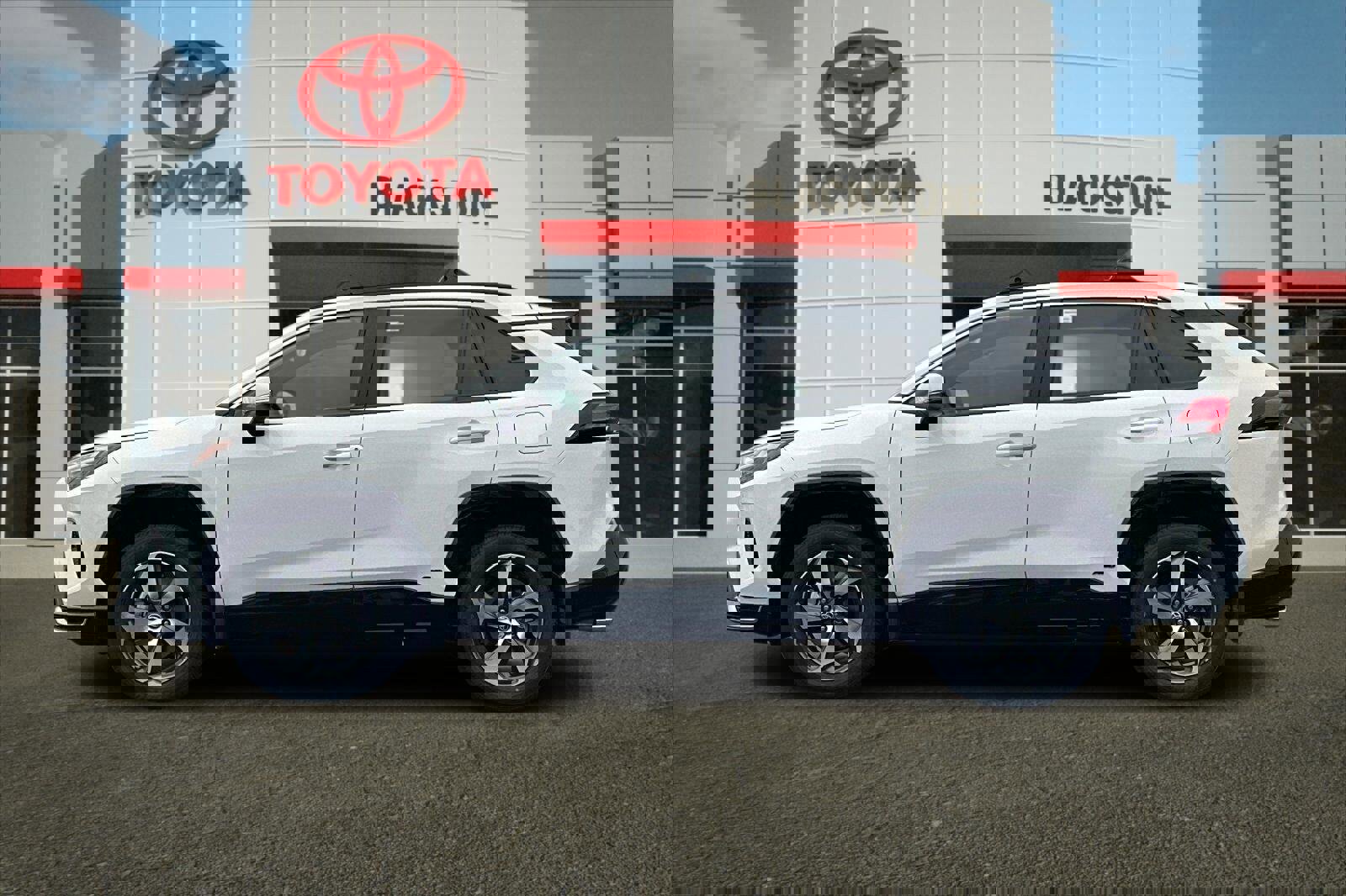 Certified 2025 Toyota RAV4 SE image 6