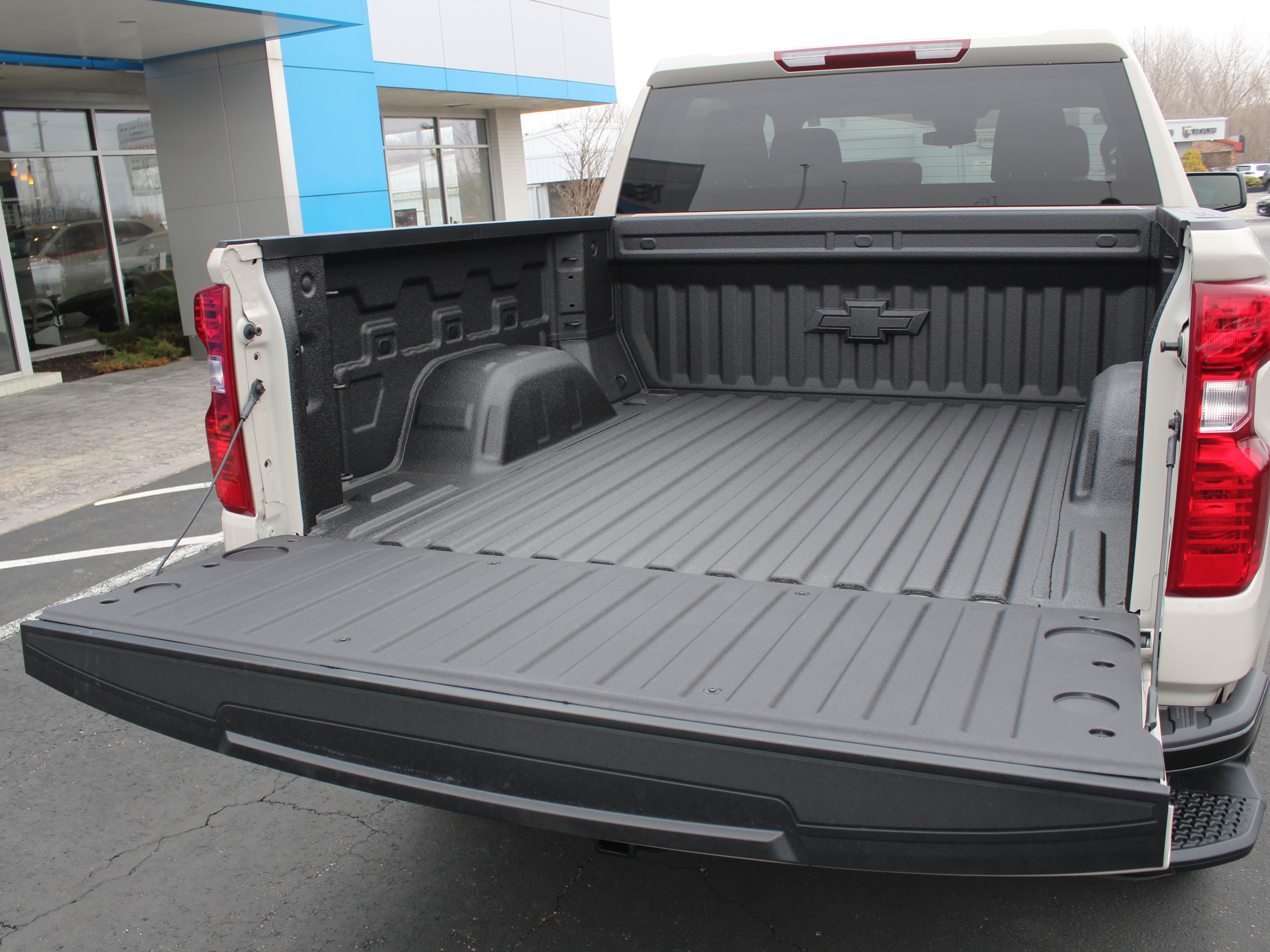 New 2026 Chevrolet Silverado 1500 Custom Trail Boss w/ Dark Appearance Package image 17