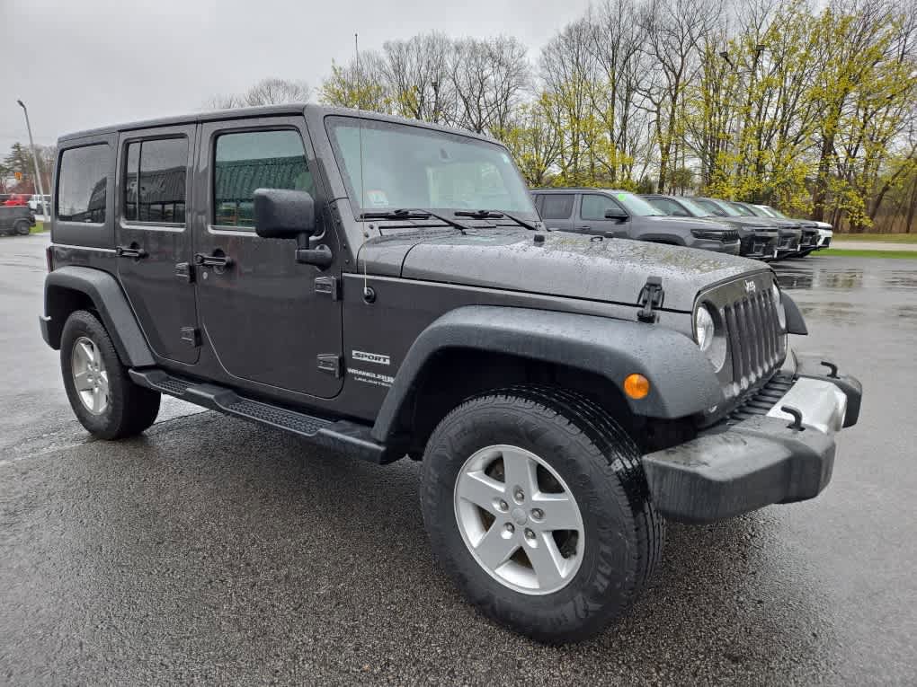 Used 2018 Jeep Wrangler Unlimited Sport S AWD/4WD image 2