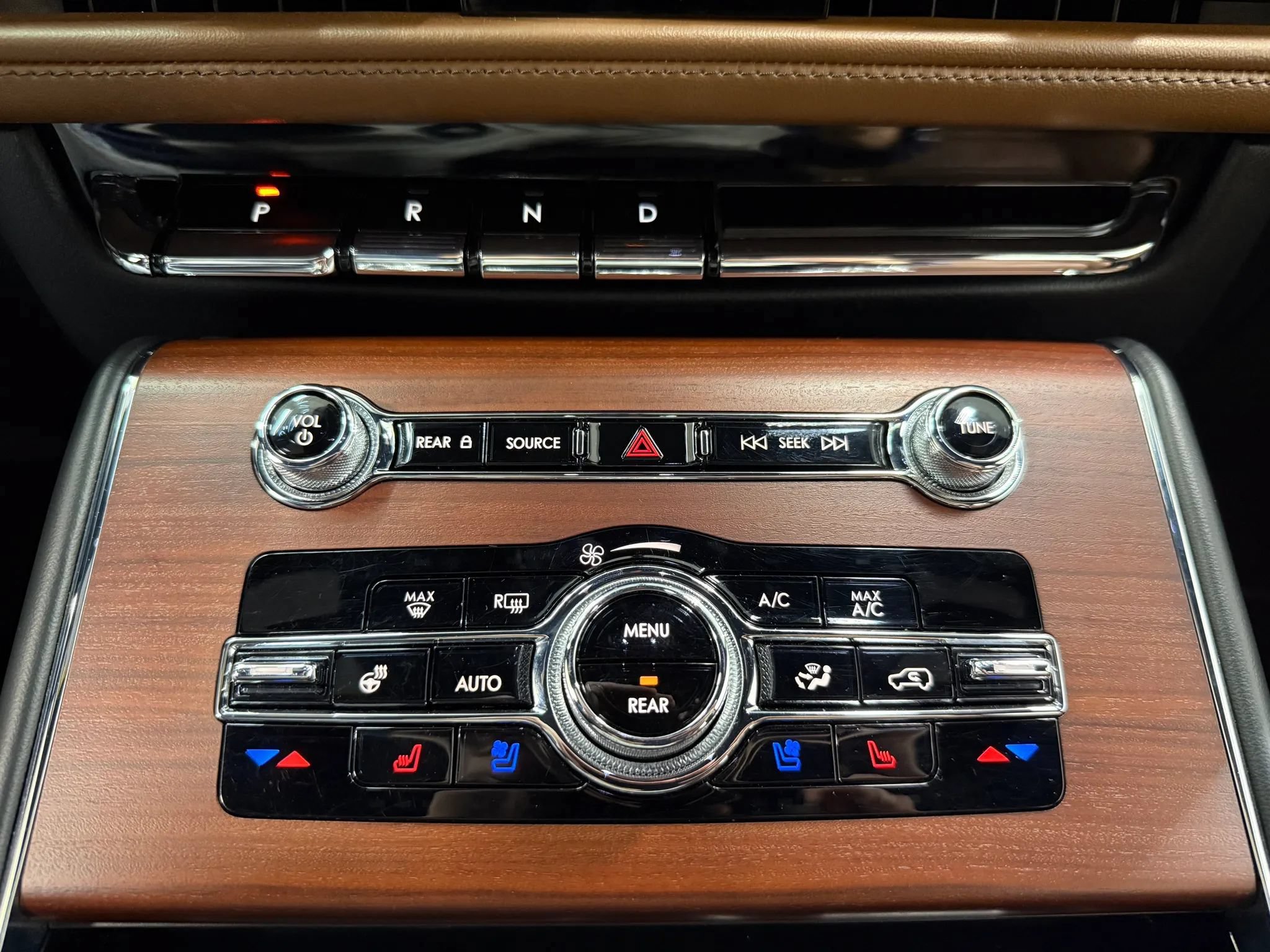 Used 2022 Lincoln Aviator Reserve w/ Equipment Group 201A AWD/4WD image 26