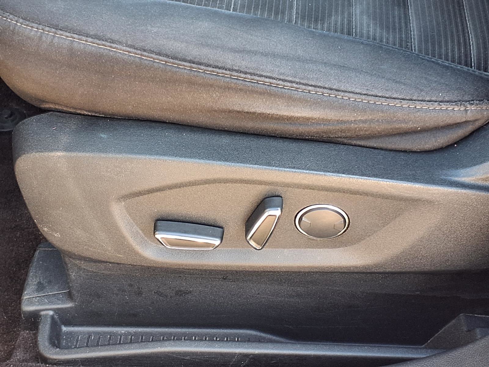 Used 2017 Ford Edge SEL image 4