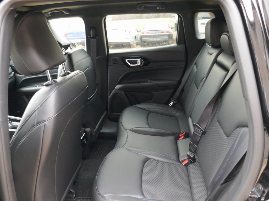 New 2026 Jeep Compass Latitude w/ Sun and Sound Group image 12