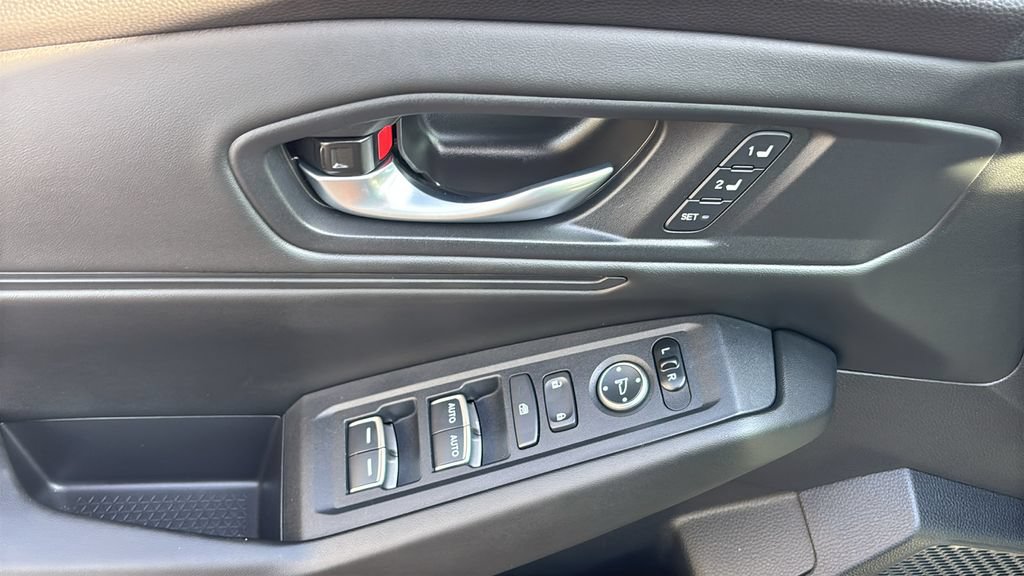 Used 2024 Honda Accord EX-L image 12