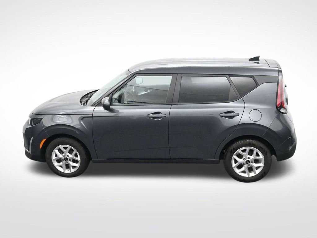 Used 2024 Kia Soul LX w/ Option Group 015 FWD image 29