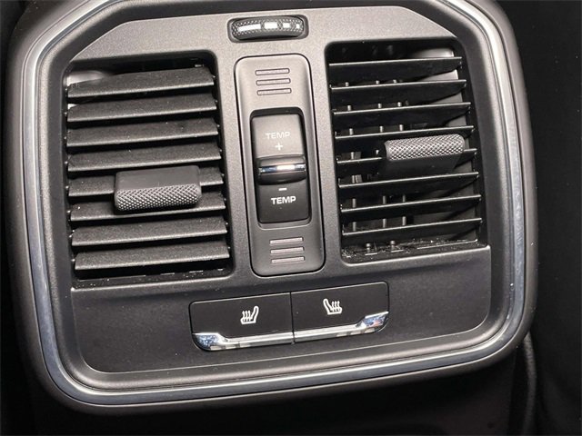 Used 2025 Porsche Macan image 25