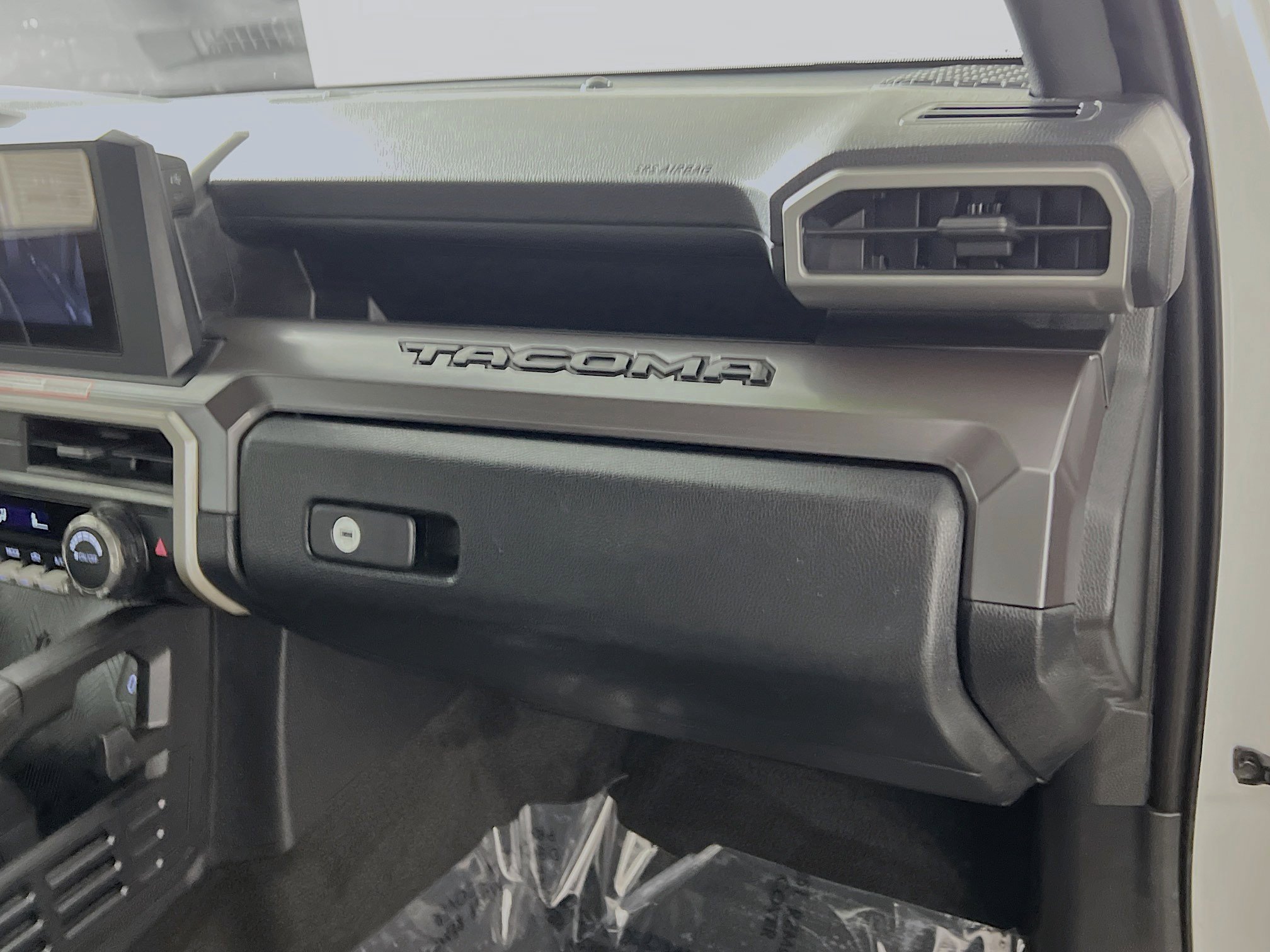 Used 2024 Toyota Tacoma SR5 image 35