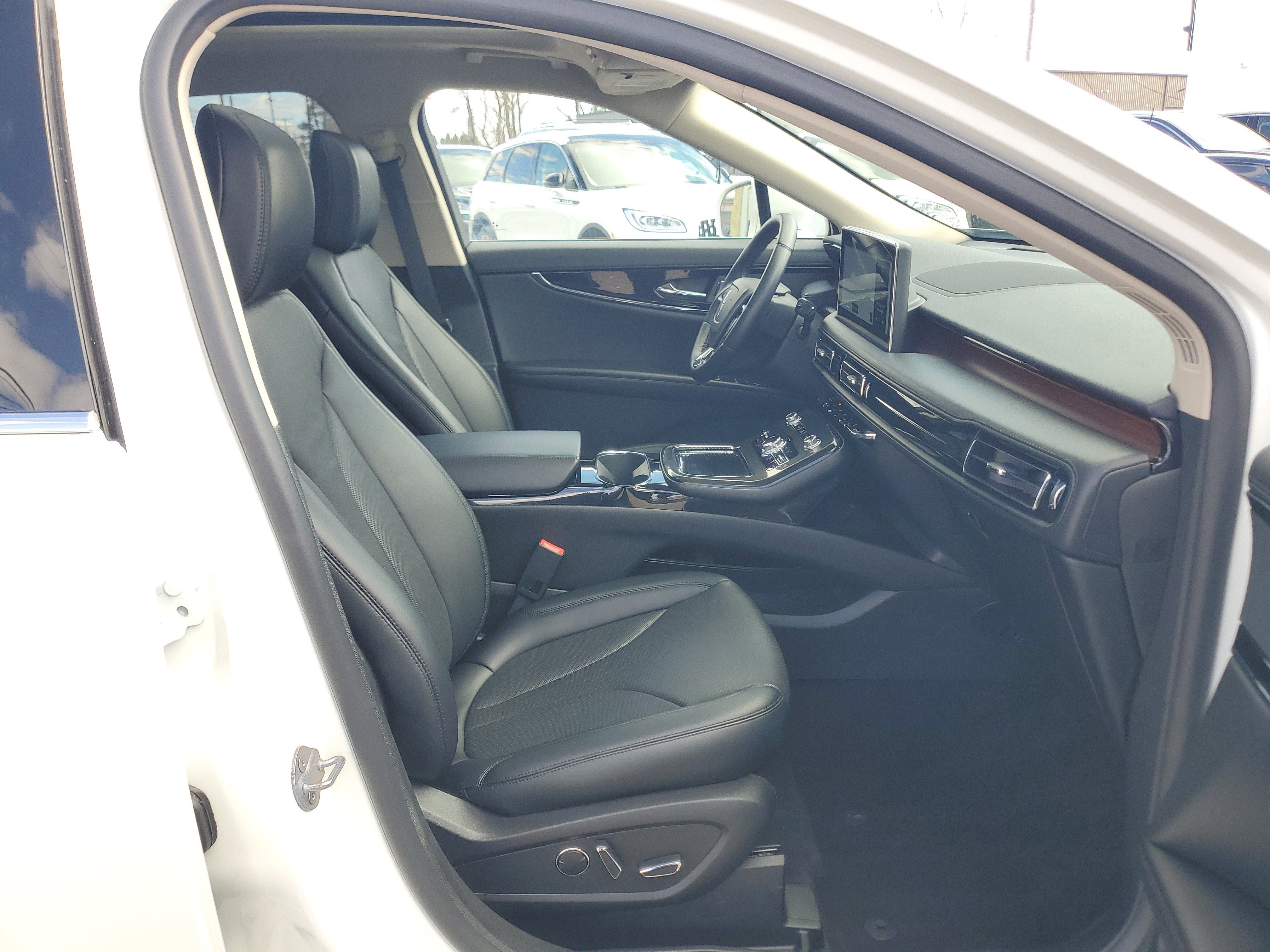 Certified 2023 Lincoln Nautilus Reserve AWD/4WD image 9