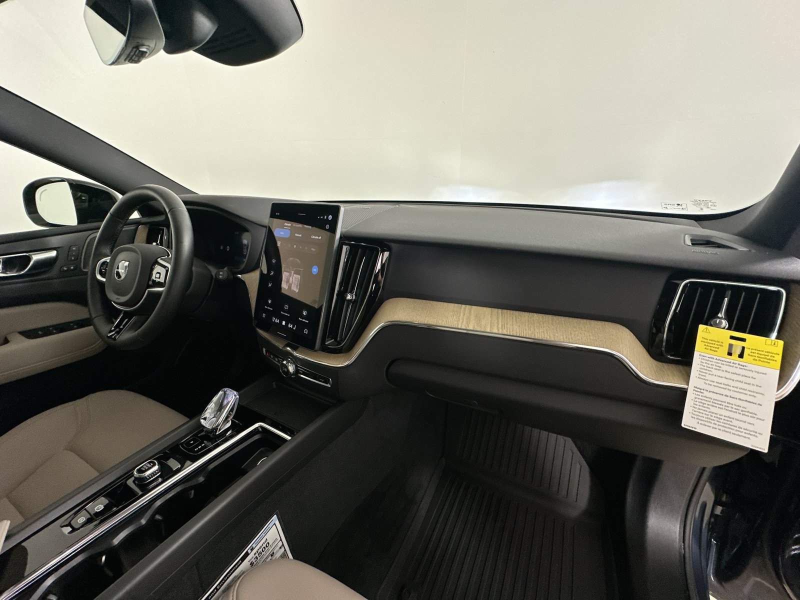 New 2026 Volvo XC60 B5 Plus w/ Protection Package Premier AWD/4WD image 44