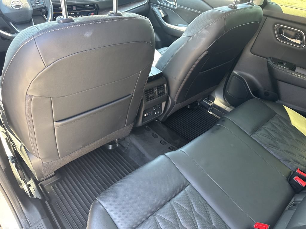 Used 2025 Nissan Rogue Platinum w/ Tech Package AWD/4WD image 28