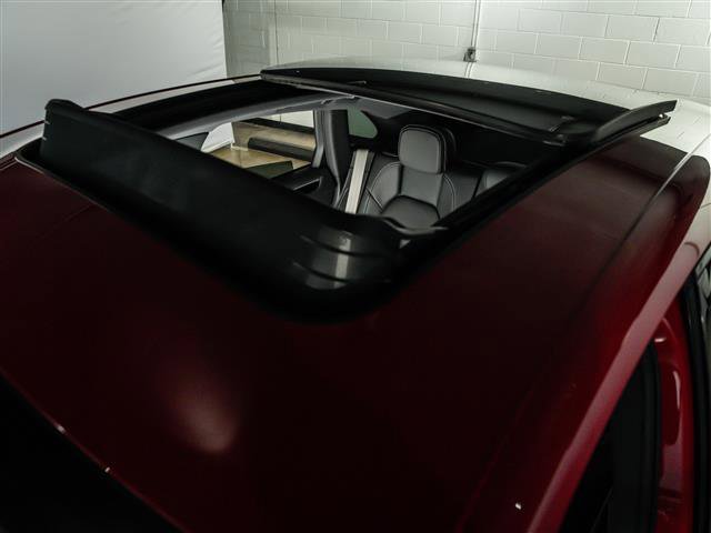 Certified 2025 Porsche Macan Turbo image 17