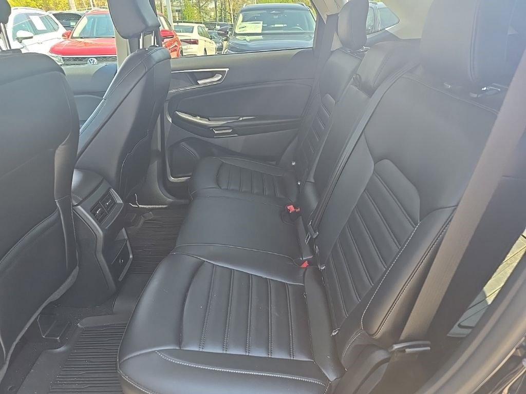 Used 2024 Ford Edge SEL image 11