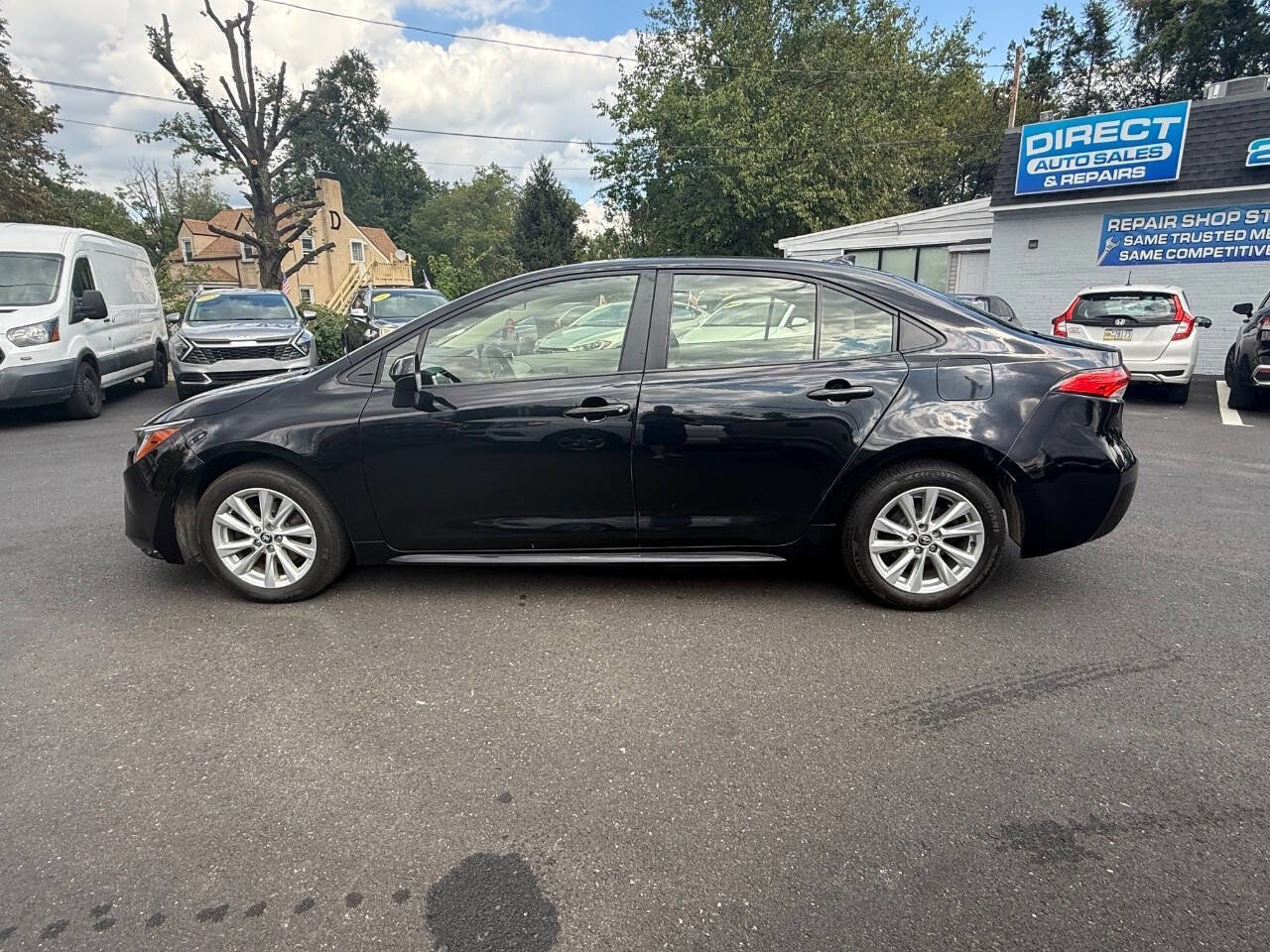 Used 2023 Toyota Corolla LE w/ LE Premium Package FWD image 13