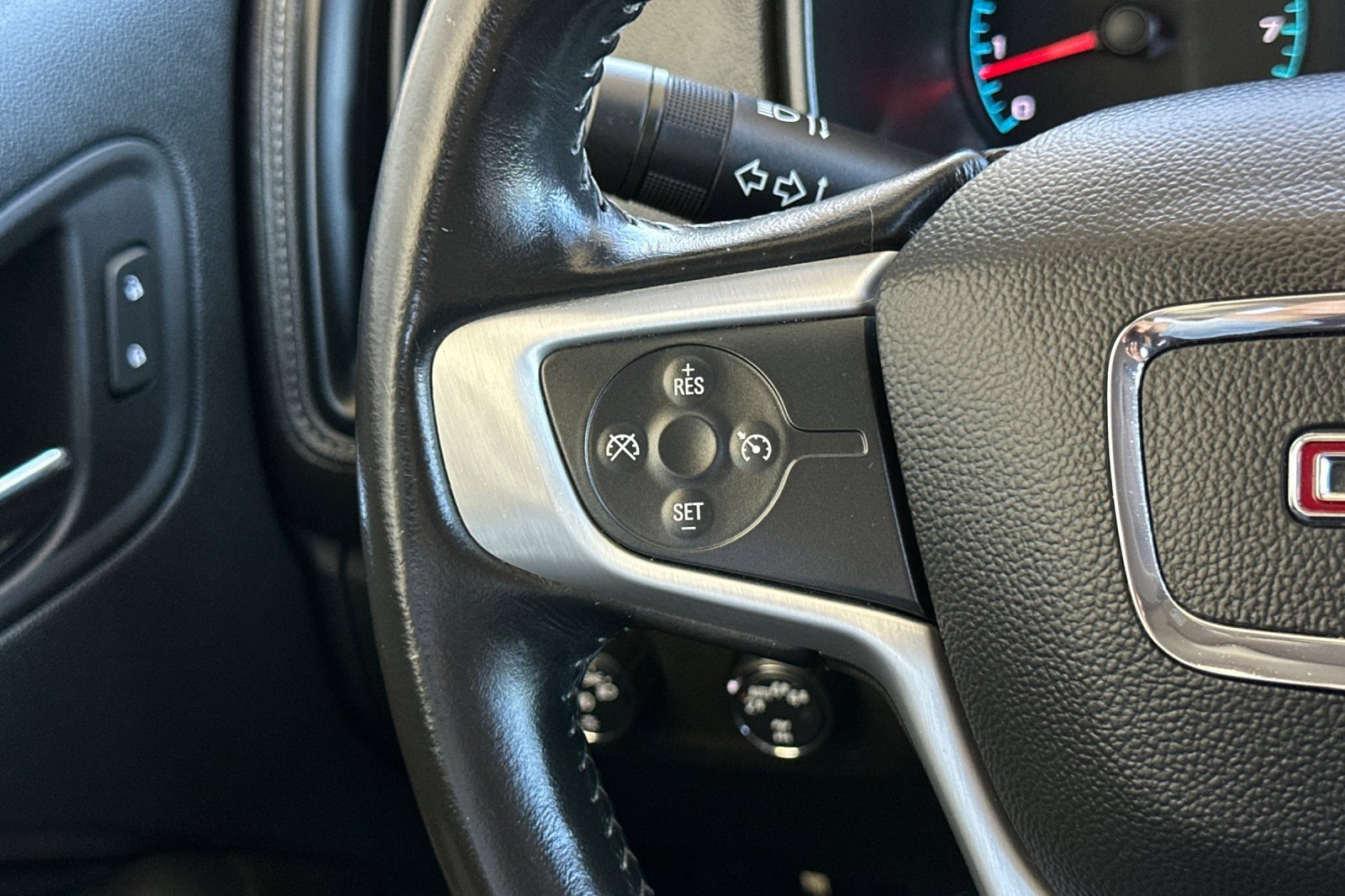 Certified 2022 GMC Canyon Elevation image 29