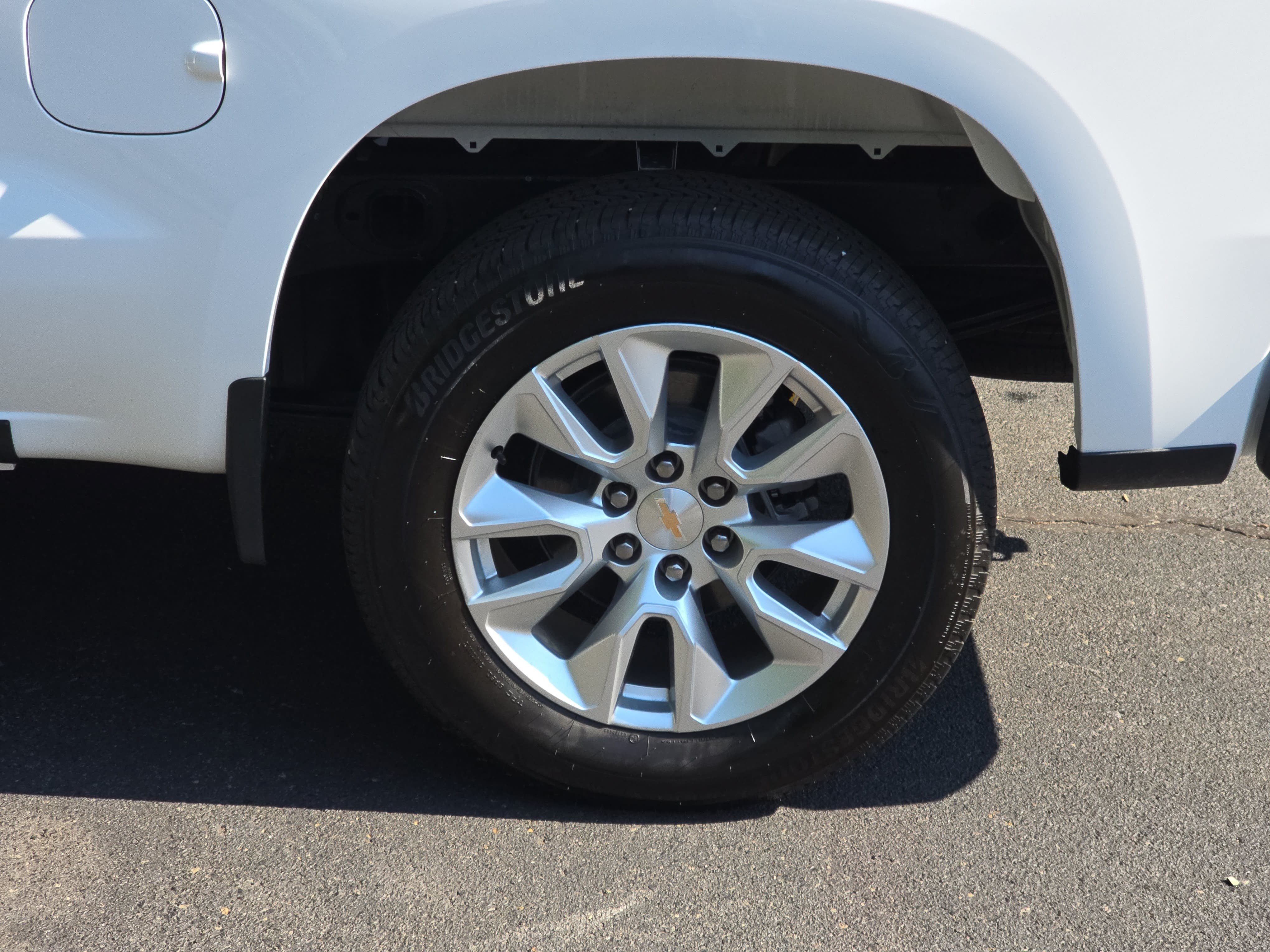 Used 2025 Chevrolet Silverado 1500 Custom RWD image 31
