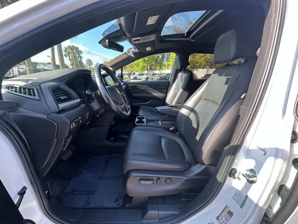 Used 2024 Honda Odyssey Sport image 11