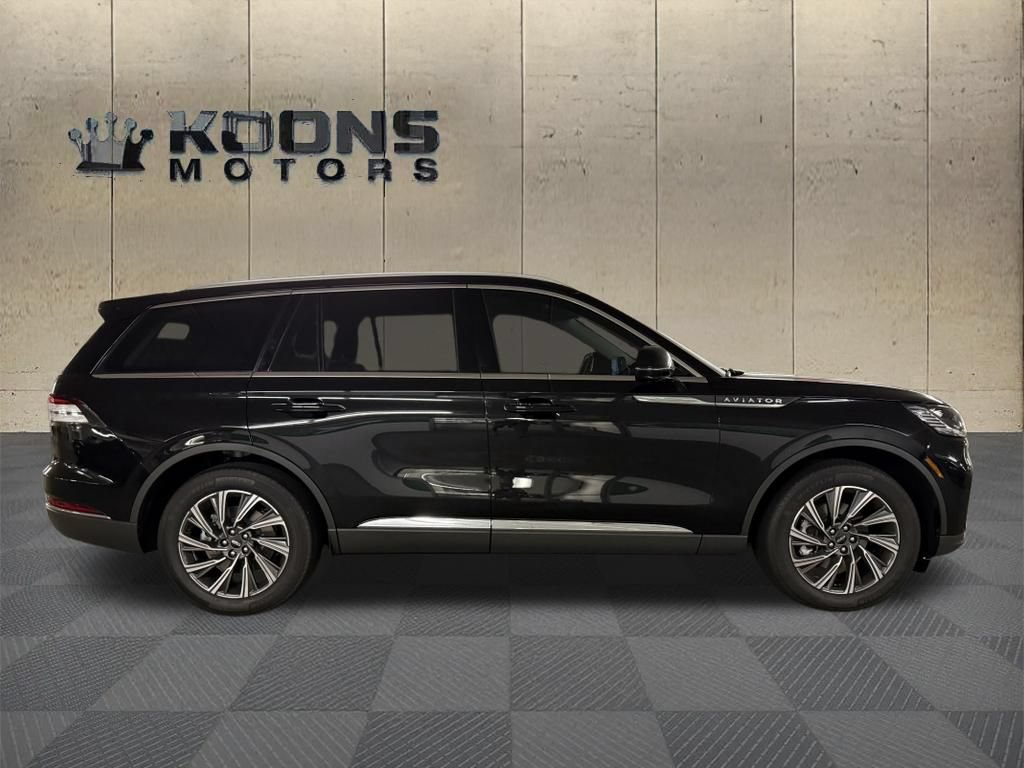 New 2026 Lincoln Aviator AWD image 5