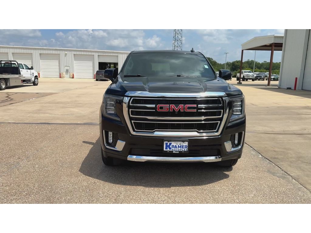 Used 2023 GMC Yukon SLT w/ SLT Luxury Package AWD/4WD image 3