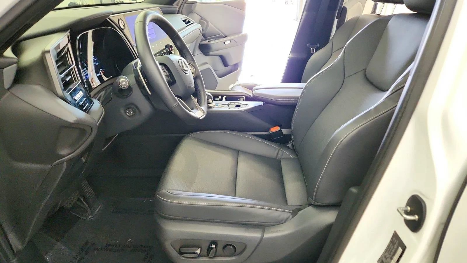 Used 2025 Lexus TX 350 AWD w/ Convenience Package image 15