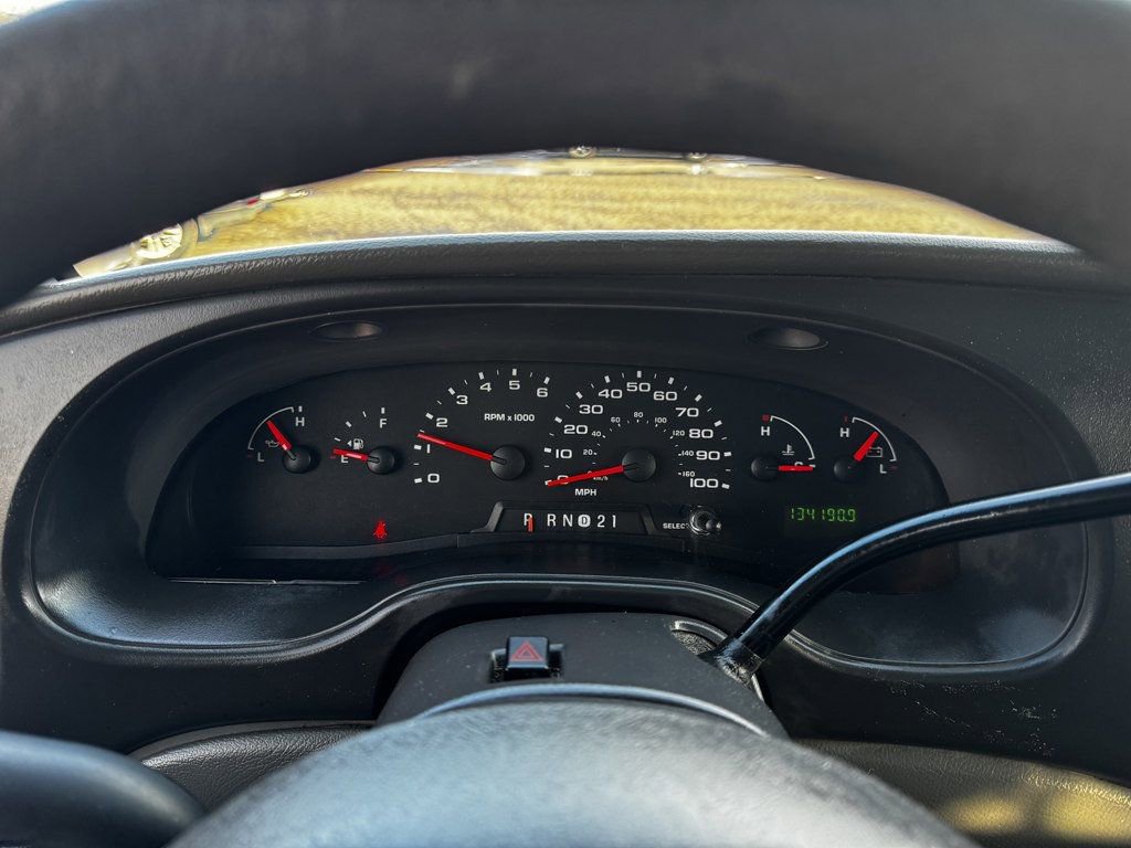 Used 2008 Ford E-250 and Econoline 250 image 12