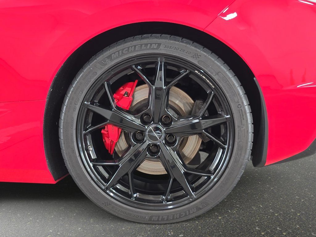 Used 2021 Chevrolet Corvette Stingray Premium Conv w/ Z51 Performance Package RWD image 28