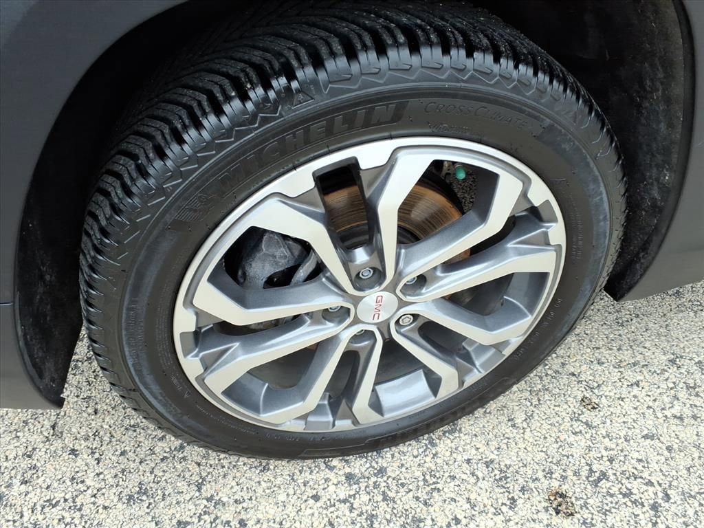 Used 2020 GMC Terrain SLT w/ Preferred Package image 8