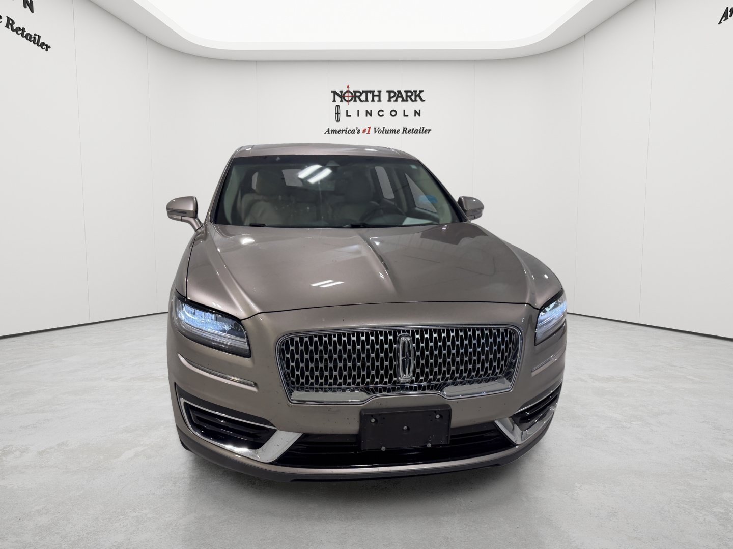 Used 2019 Lincoln Nautilus Select FWD image 8