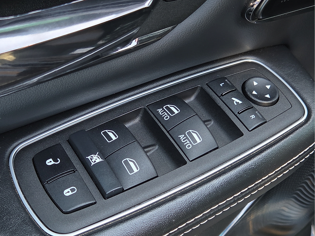 Used 2023 RAM 1500 Limited AWD/4WD image 14