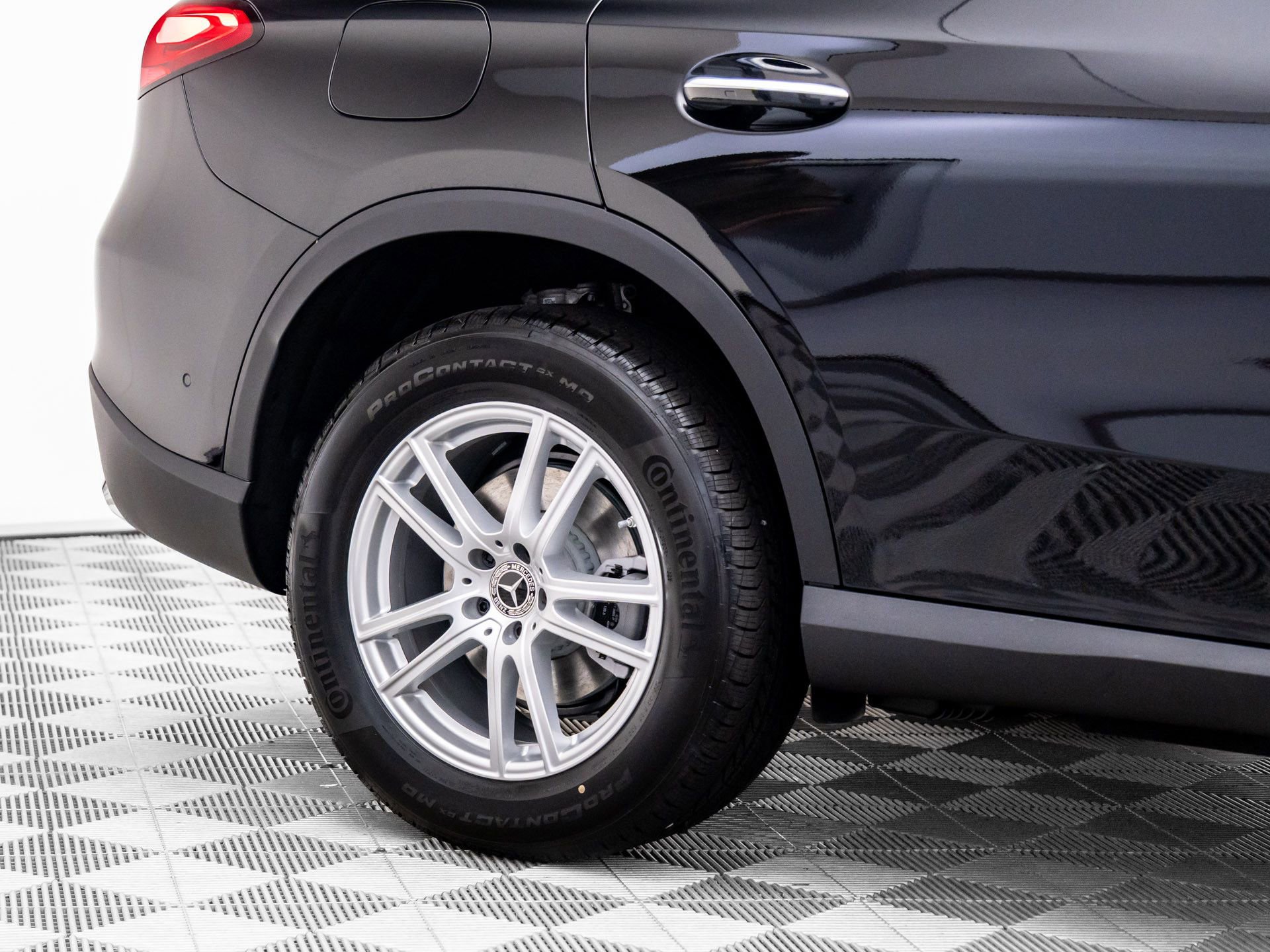 New 2026 Mercedes-Benz GLC 300 4MATIC image 34