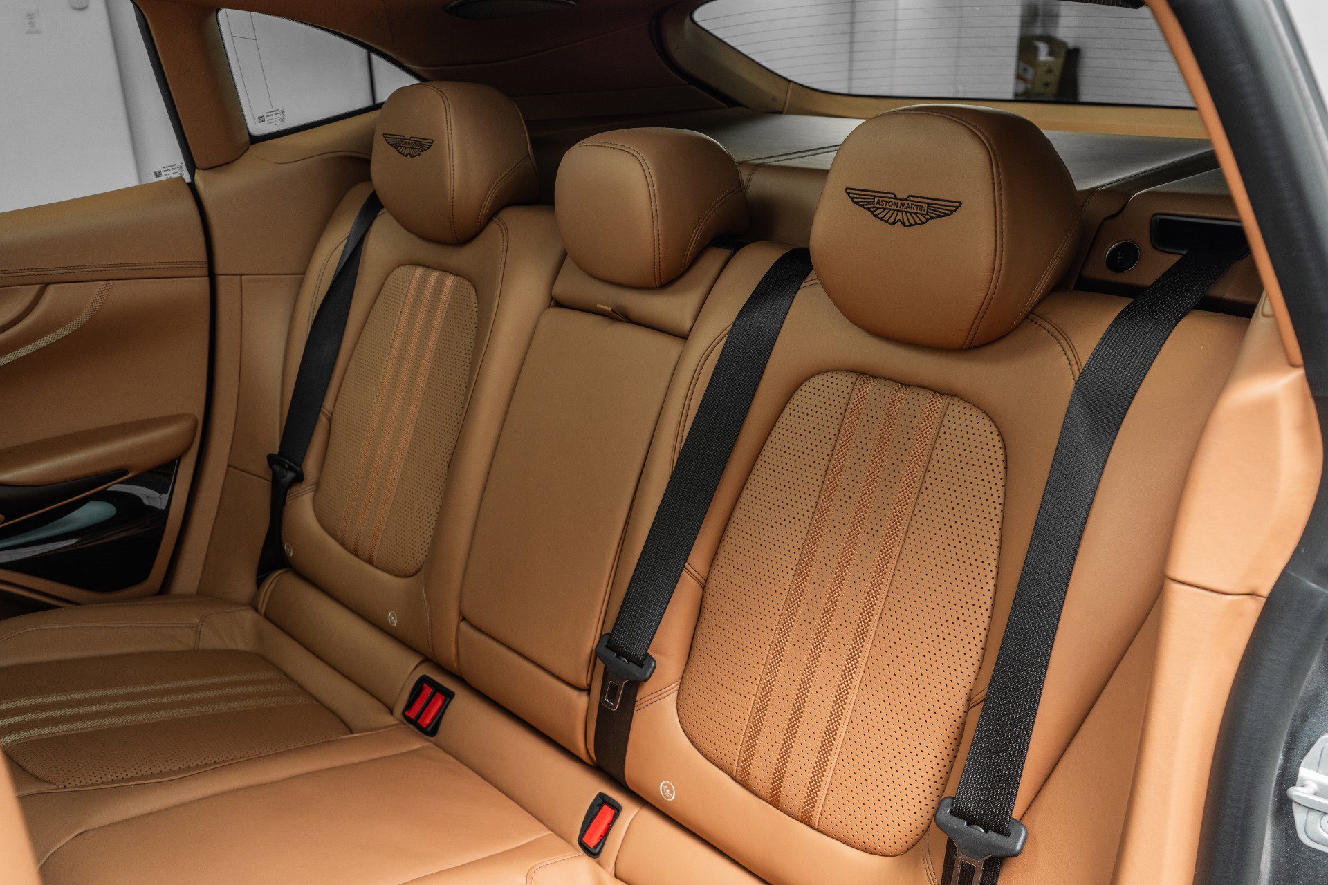 Used 2025 Aston Martin DBX 707 AWD/4WD image 16