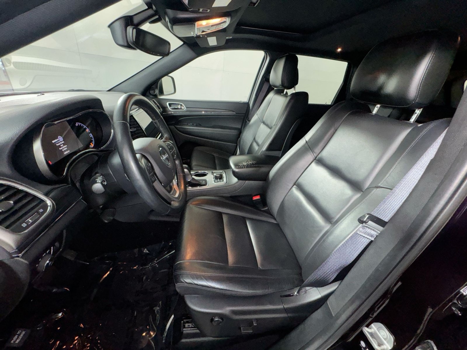 Used 2021 Jeep Grand Cherokee Limited AWD/4WD image 13