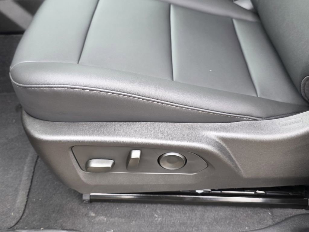 New 2026 Chevrolet Colorado Trail Boss AWD/4WD image 23