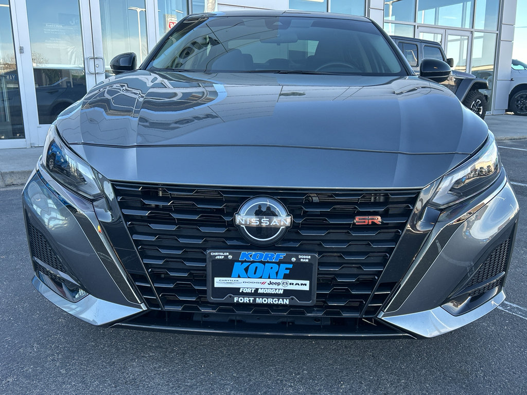 Used 2024 Nissan Altima 2.5 SR image 2