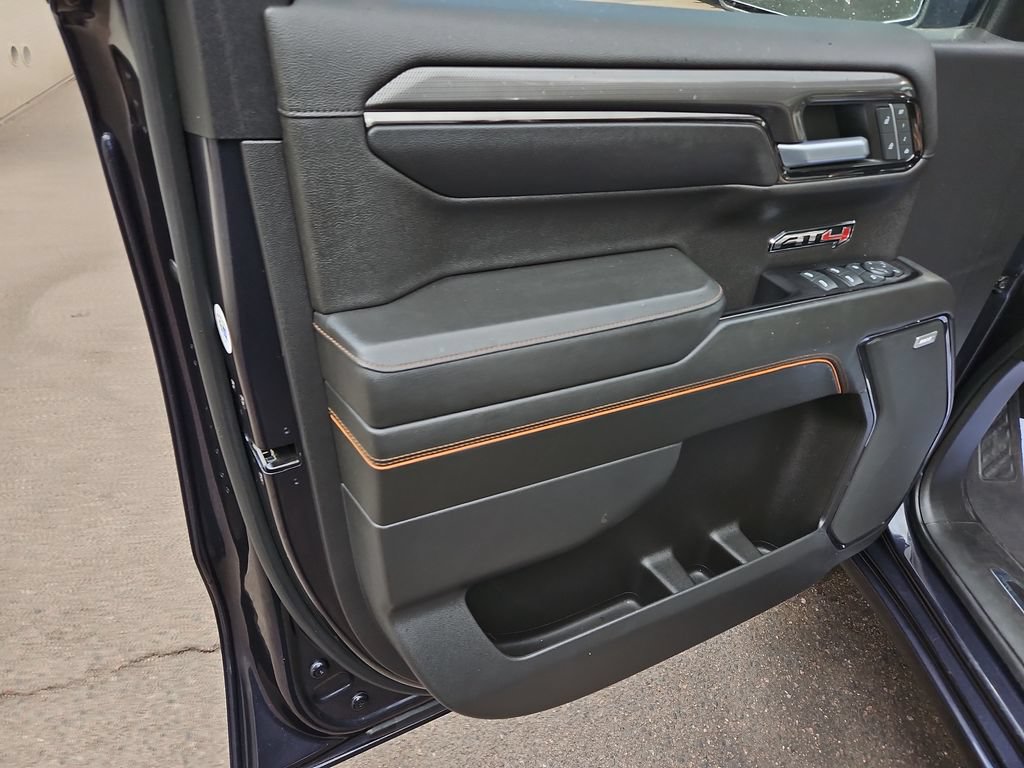 Used 2022 GMC Sierra 1500 AT4 AWD/4WD image 11