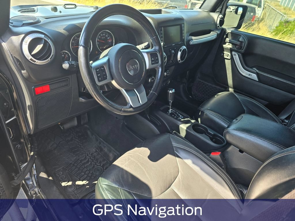 Used 2017 Jeep Wrangler Unlimited Rubicon AWD/4WD image 2