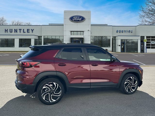 Used 2025 Chevrolet TrailBlazer RS w/ Convenience Package FWD image 2