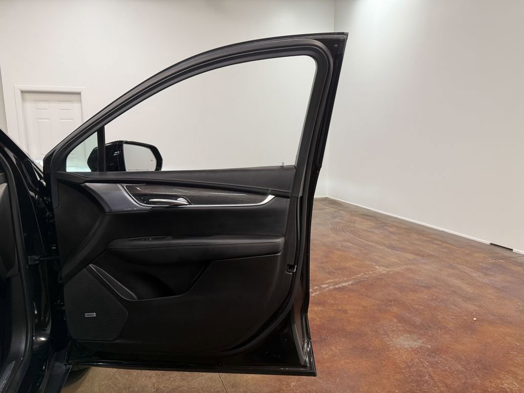 Used 2024 Cadillac XT5 Sportv w/ Technology Package image 62