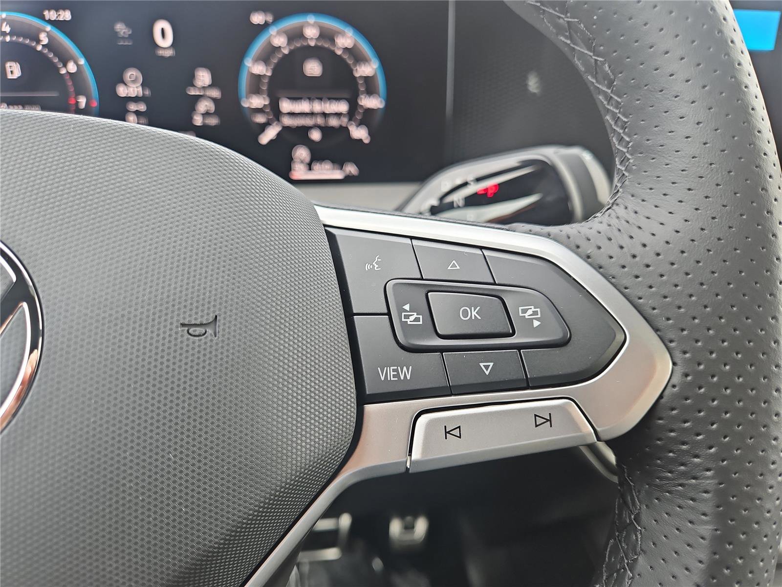 New 2026 Volkswagen Tiguan SE R-Line image 17