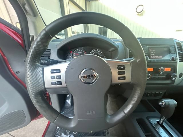 Used 2015 Nissan Frontier SV w/ SV Value Truck Package AWD/4WD image 27