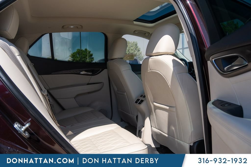 Used 2022 Buick Envision Avenir w/ Premium Seat Package FWD image 20