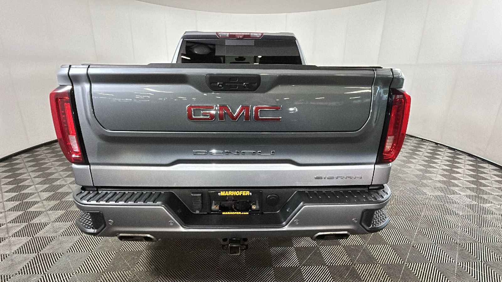 Used 2022 GMC Sierra 1500 Denali w/ Denali Reserve Package AWD/4WD video 4