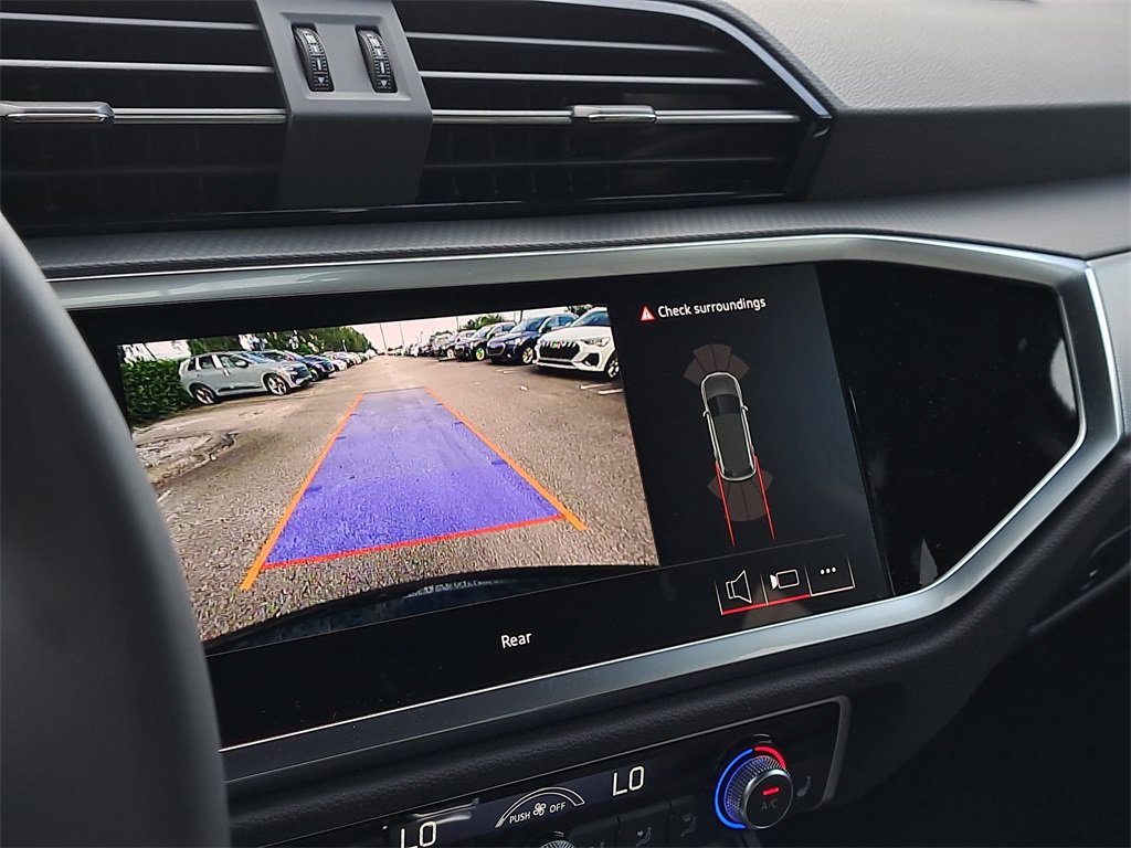 New 2025 Audi Q3 2.0T Premium image 13