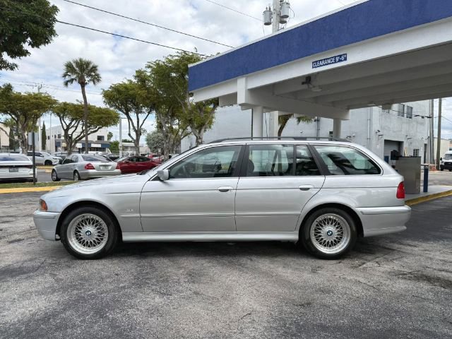 Used 2003 BMW 525i Wagon image 2