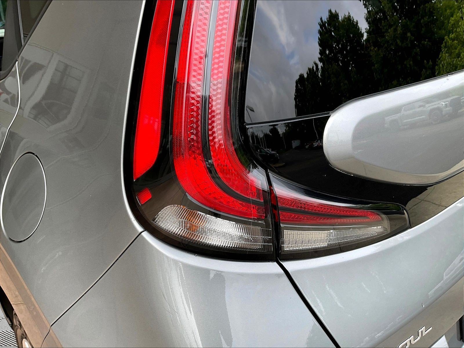 Used 2023 Kia Soul LX FWD image 21