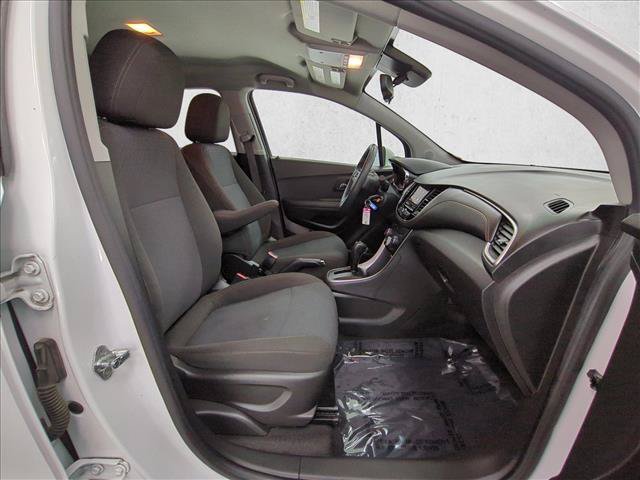 Used 2020 Chevrolet Trax LS w/ Tint and Cruise Package FWD image 23