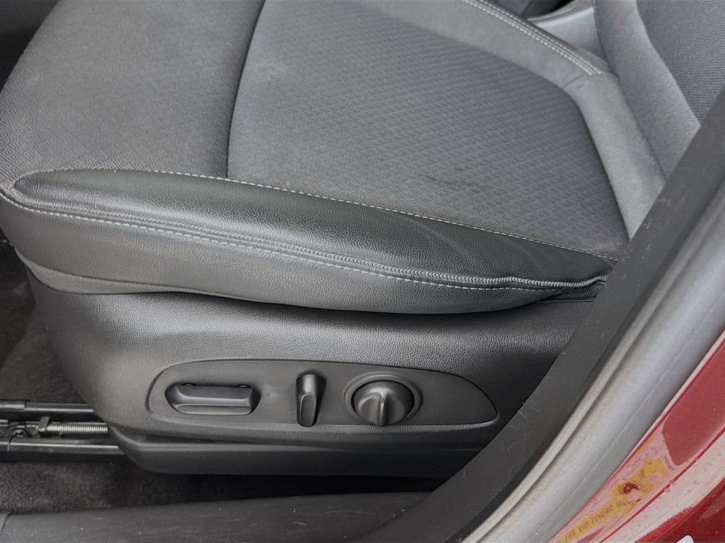 Used 2022 Buick Encore GX Preferred w/ Cold Weather Comfort Package FWD image 21