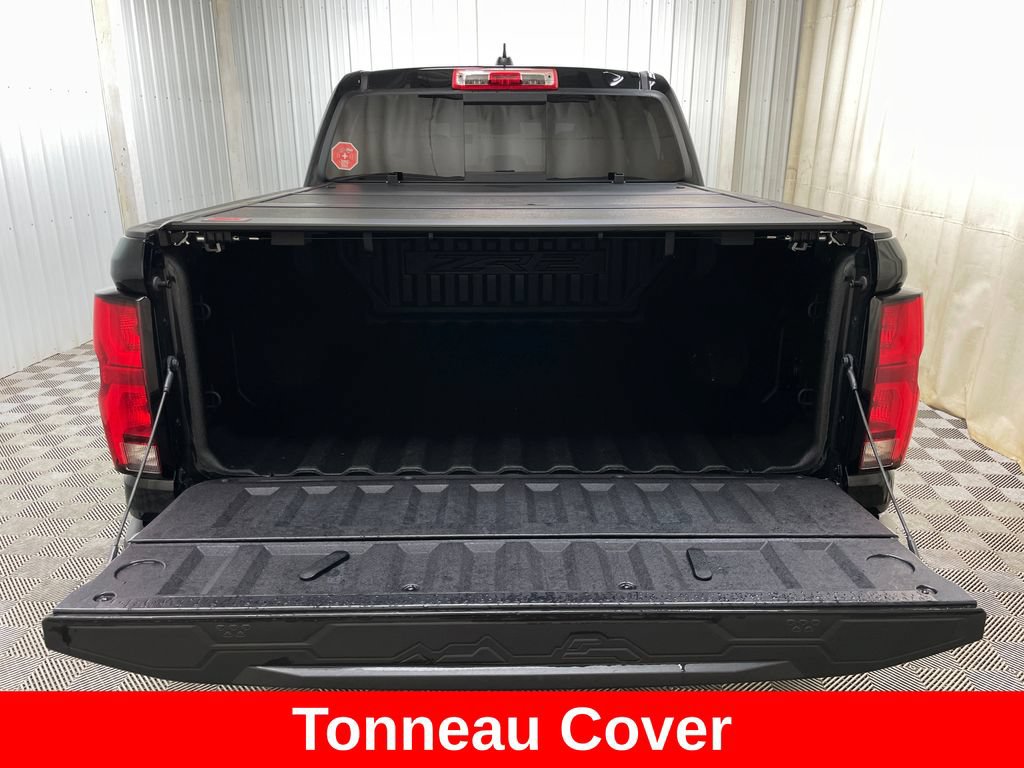 Used 2024 Chevrolet Colorado ZR2 w/ ZR2 Convenience Package III AWD/4WD image 14